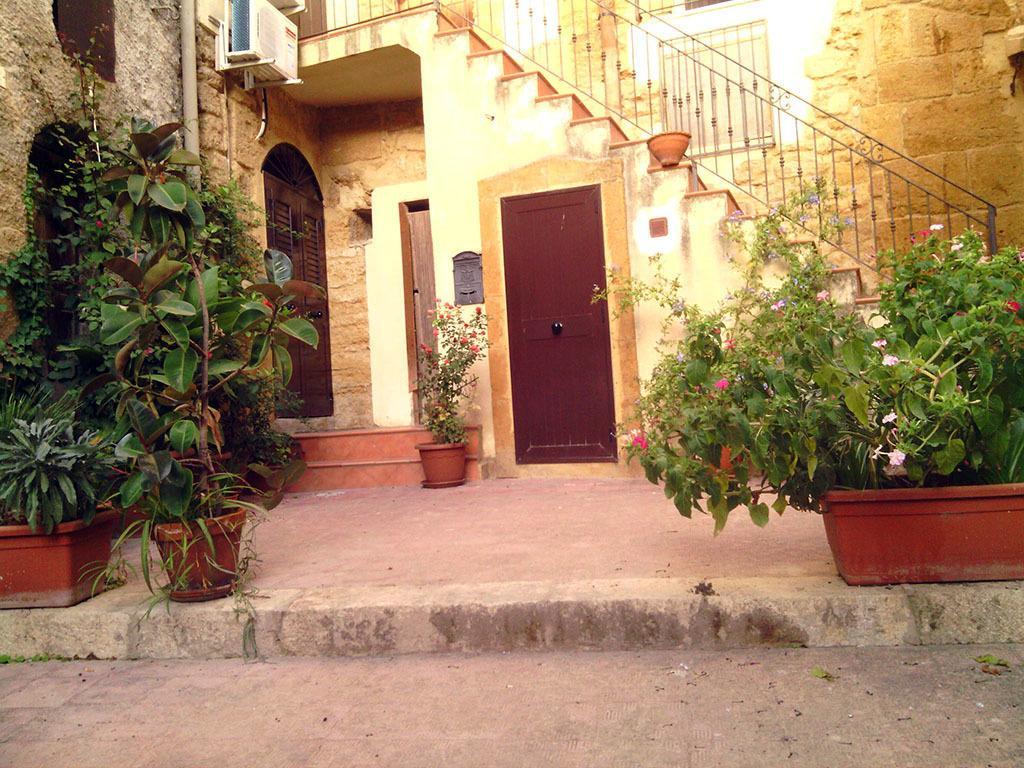 Domus Antiqua Bed and Breakfast Agrigento Exteriör bild