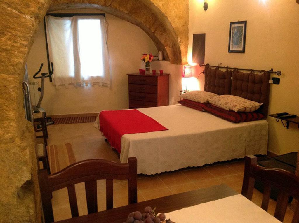 Domus Antiqua Bed and Breakfast Agrigento Exteriör bild