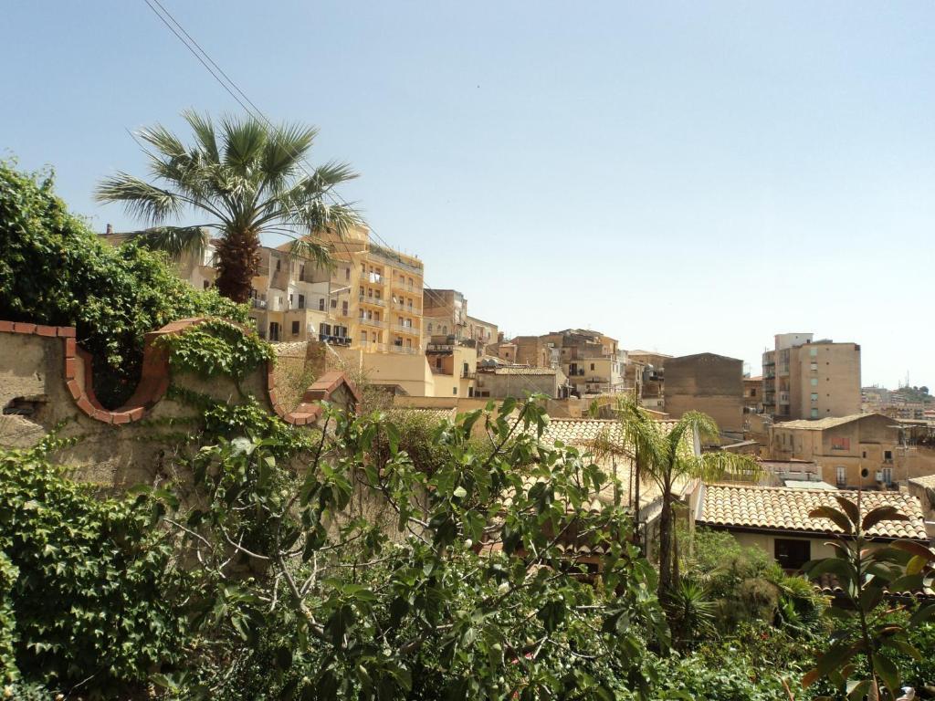 Domus Antiqua Bed and Breakfast Agrigento Exteriör bild
